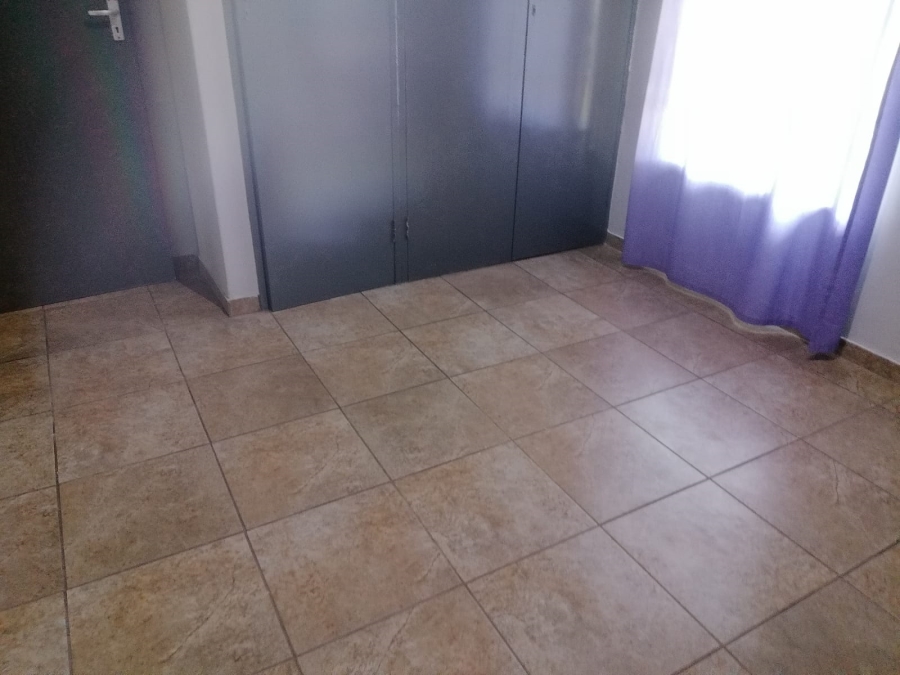 To Let 3 Bedroom Property for Rent in Geelhoutpark North West